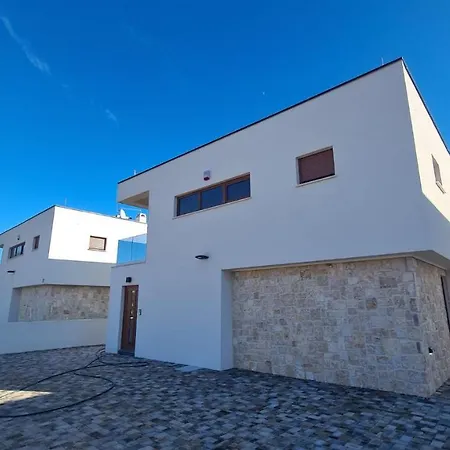 Best Villa Vir Vir